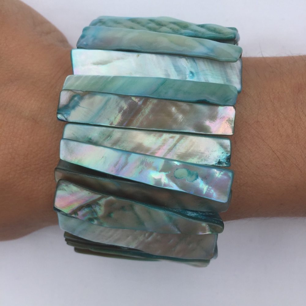 Turquoise Shell Bracelet - Picture 4 of 8